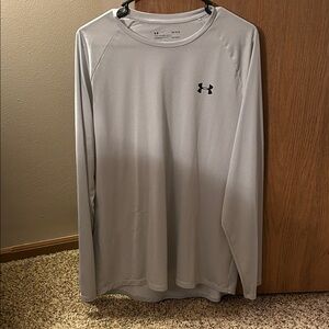 Under Armour Men's Light Gray Long Sleeve Tee